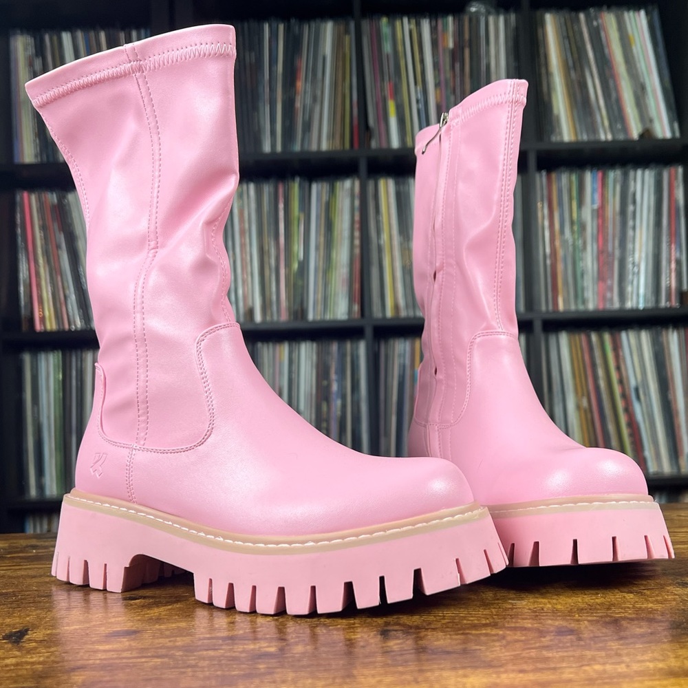 Dollskill KOI footwear platform boots size 5